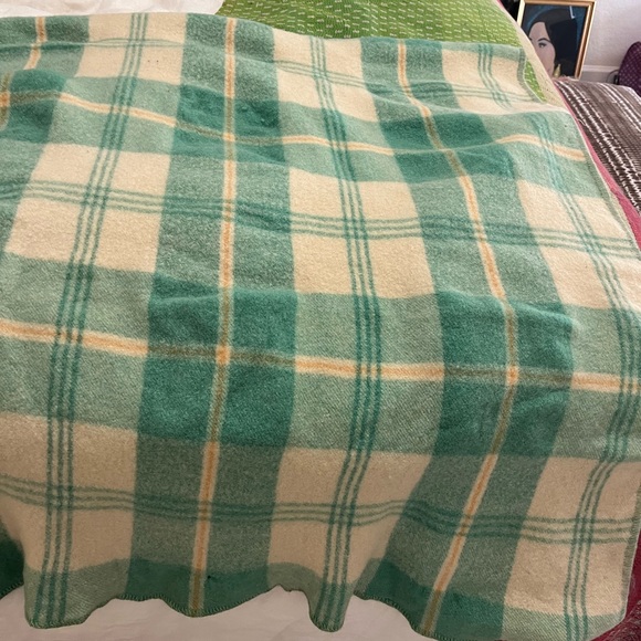 Vintage Wool Plaid Green Blanket - Picture 2 of 7